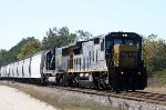 CSX 7606 leads train Q492 northbound, past the A 263 mp